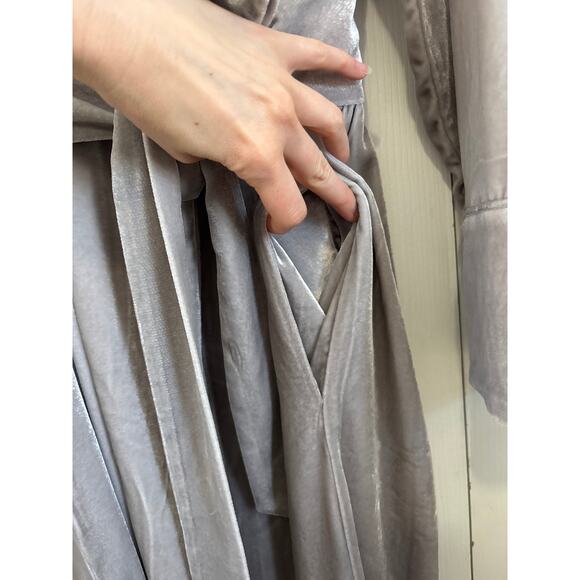 Soft Surroundings Silver Gray Velvet Silk Blend Soft Luxe Midi Length Robe XS - Picture 6 of 10